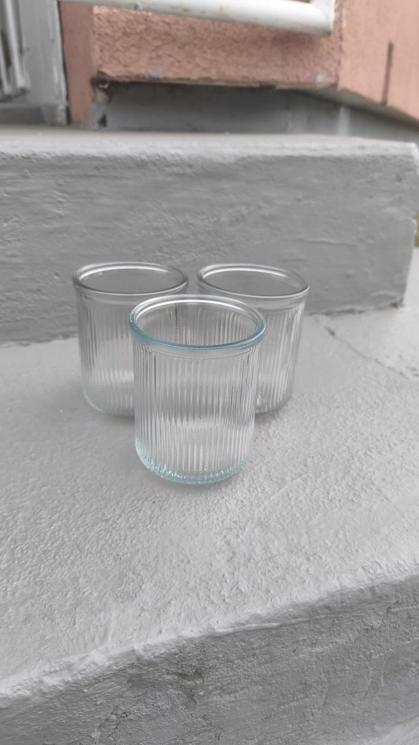 Svícínek čirý s proužky